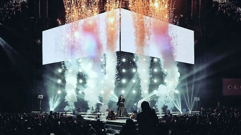 Regine Velasquez performing in concert
